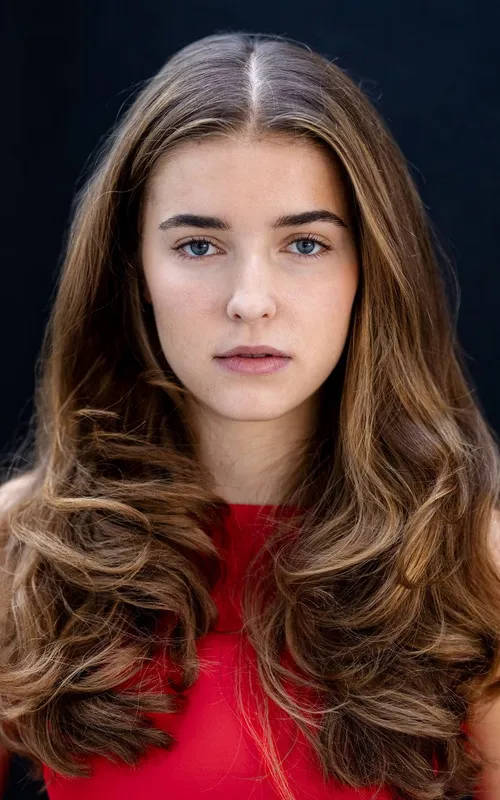 Lola Höller
