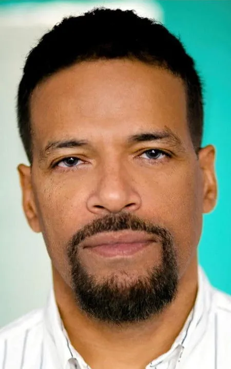 B'nard Lewis