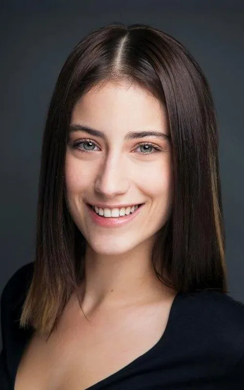 Hazal Kaya