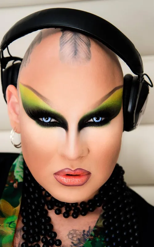 Nina Flowers