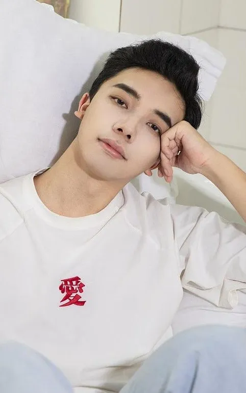 Zhuoting Li