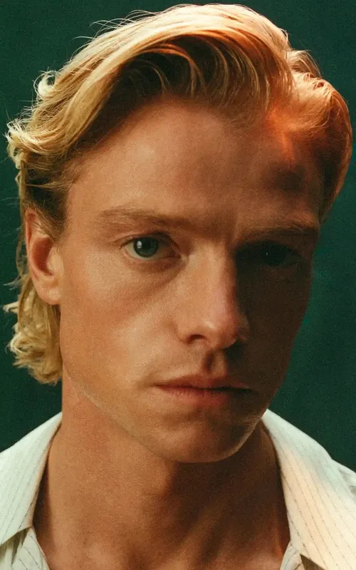 Tom Rhys Harries