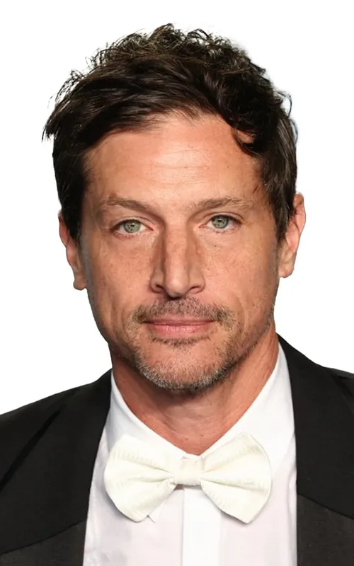 Simon Rex