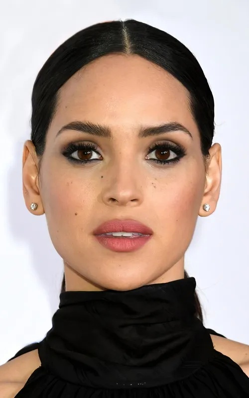 Adria Arjona