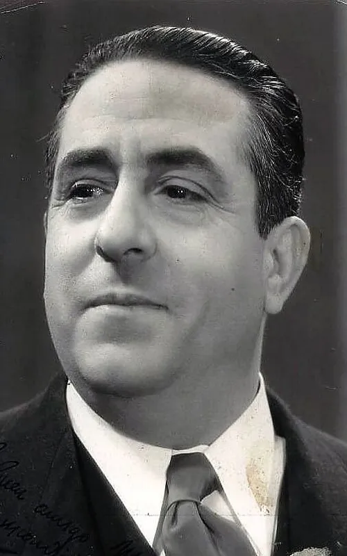 Luis Villasiul