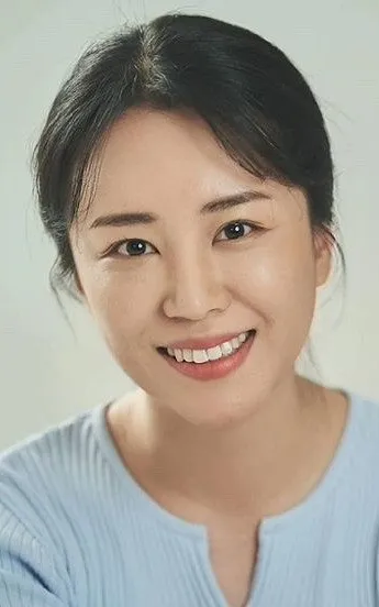 Yoon Cha-young