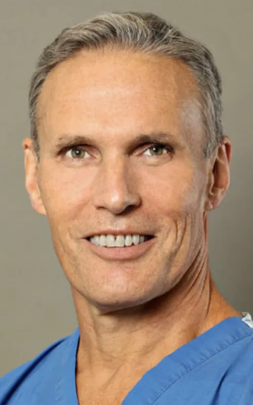 Daniel Southern