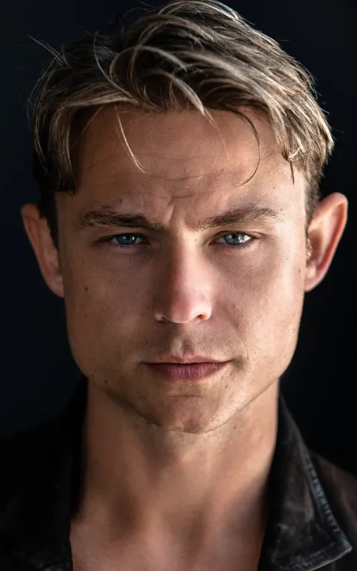 Dennis Mojen