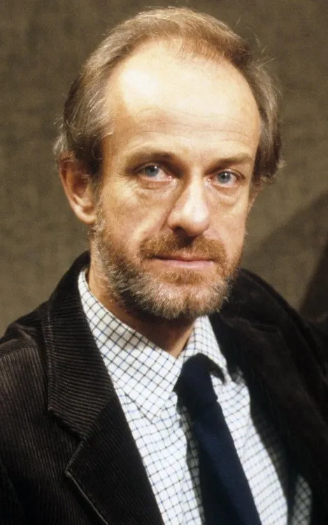 Julian Curry