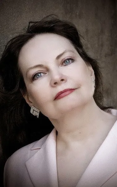 Astrida Auza