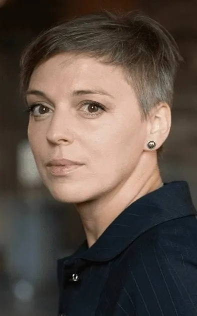 Nelly Uvarova