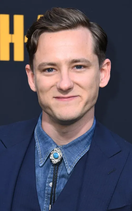 Lewis Pullman