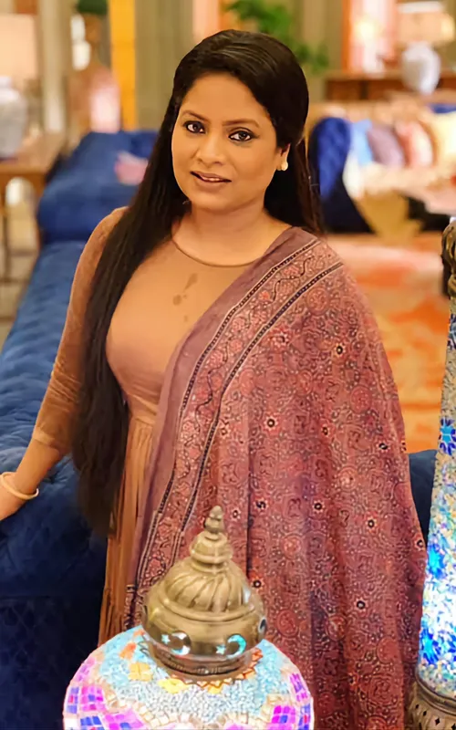 Seema Azmi