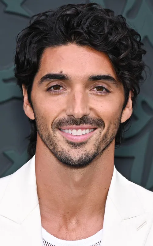 Taylor Zakhar Perez