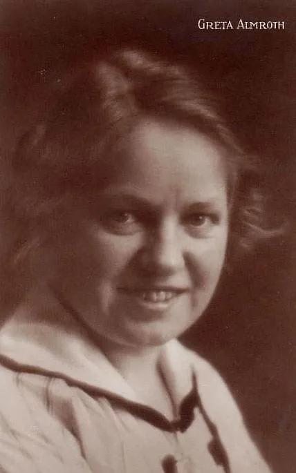 Greta Almroth