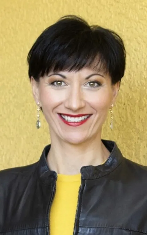 Jessica Adams
