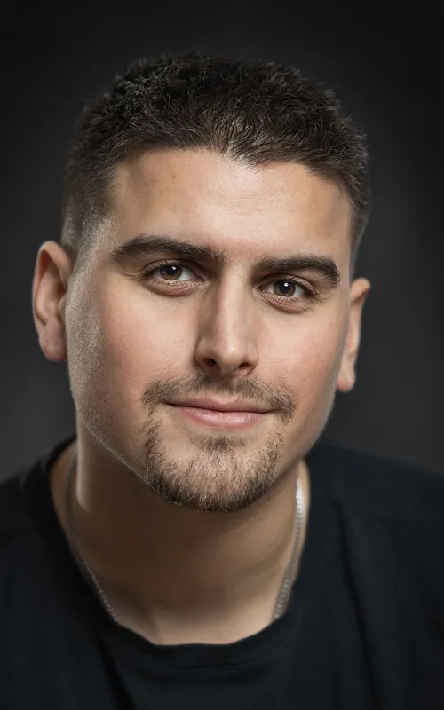 Kyle Lyons
