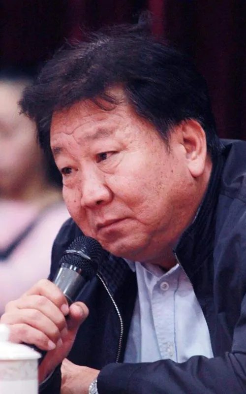 Yanbo Wang