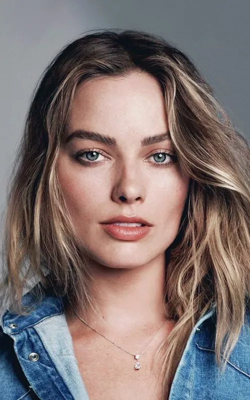 Margot Robbie