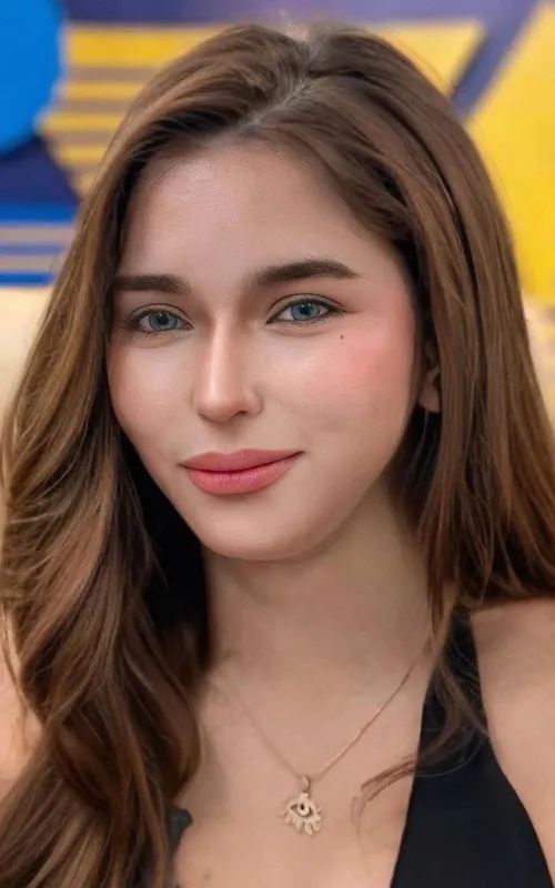 Roxanne De Vera