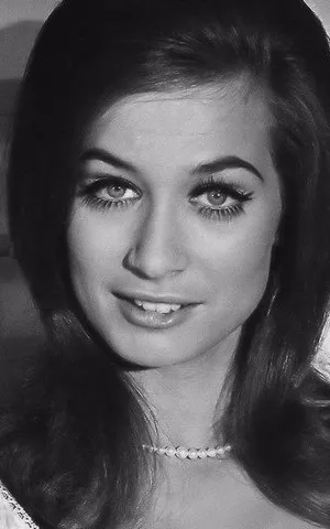 Valerie Leon