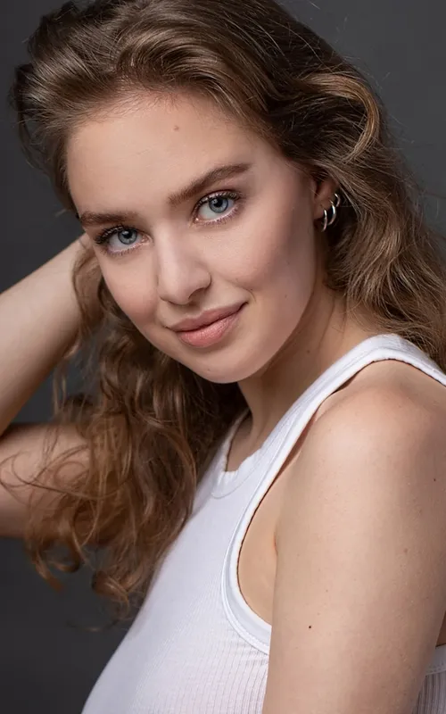 Emma Valev