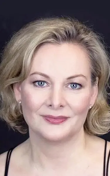 Sara Stewart