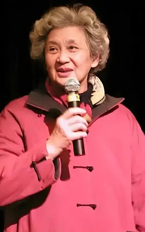 Liangliang Zhou