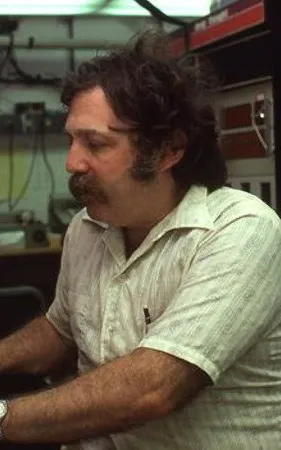 Dr. Carl Lowenstein