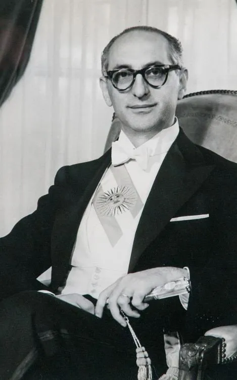 Arturo Frondizi