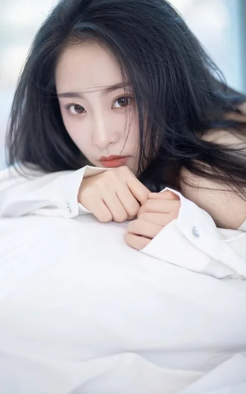 张震