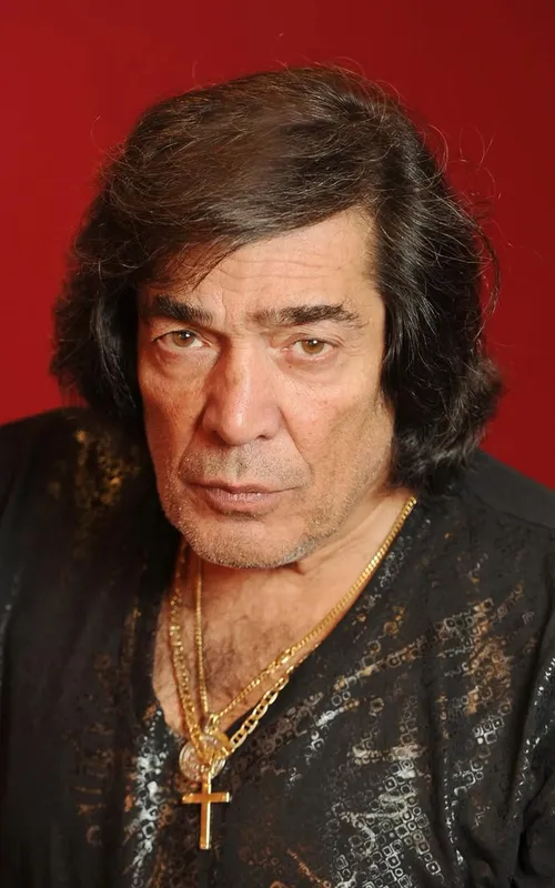 Cacho Castaña