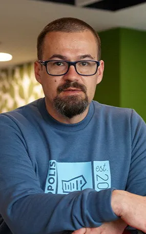 Artyom Usov