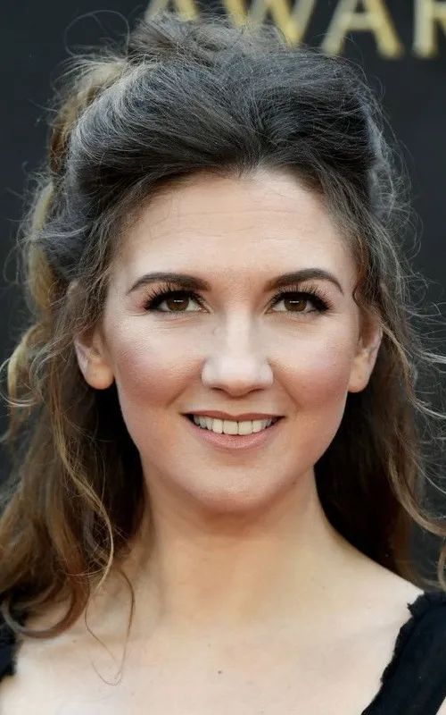 Summer Strallen
