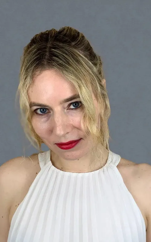 Sophie Flack
