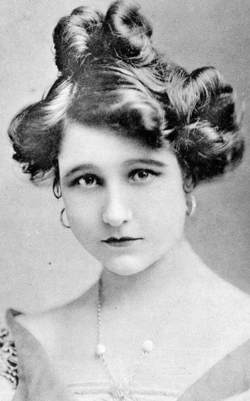 Dora De Winton