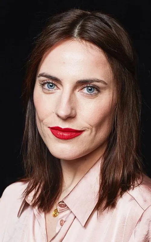 Antje Traue