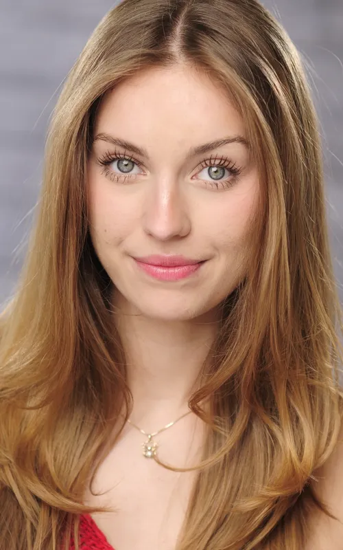 Victoria Kmiec
