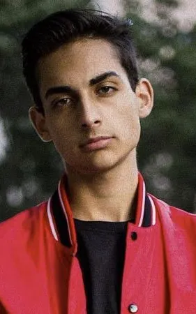 Elijah Macias