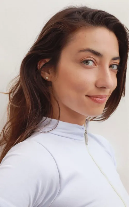 Júlia Oristanio