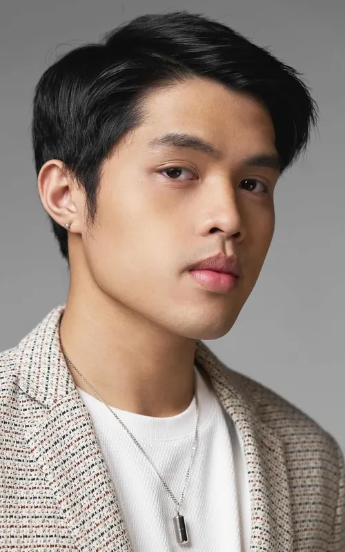 Elijah Canlas