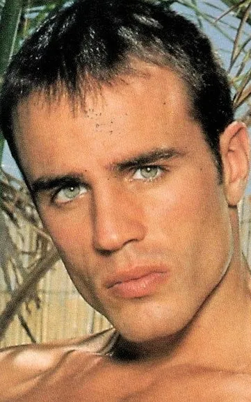 Dino Phillips