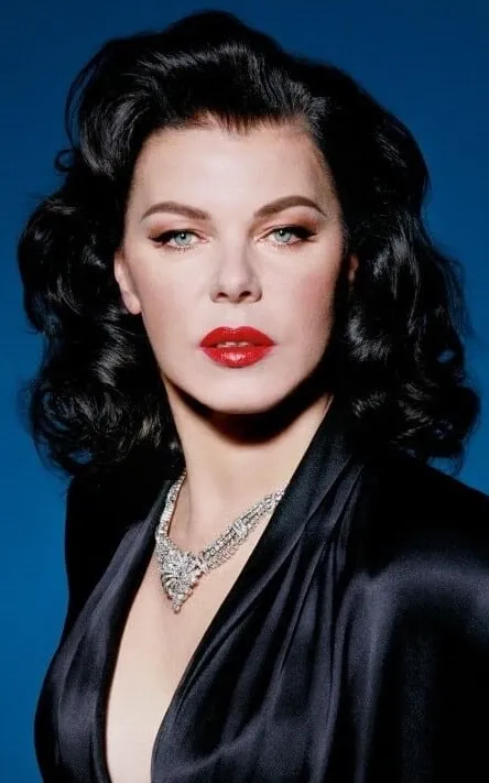 Debi Mazar