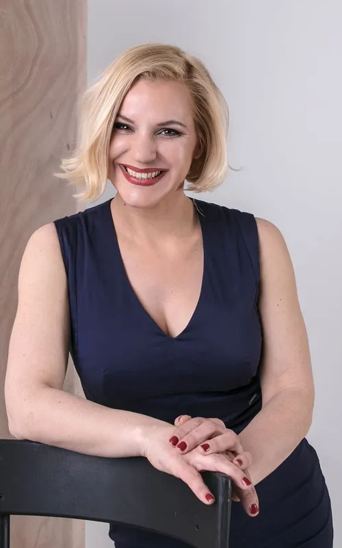 Karin Komljanec