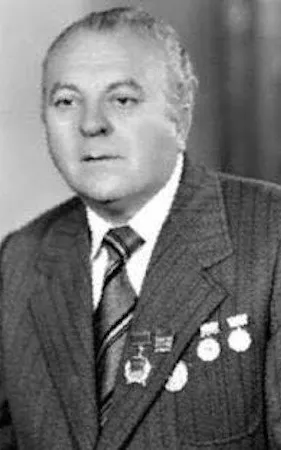 Tano Banushi