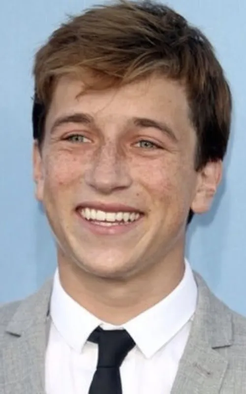 Skyler Gisondo