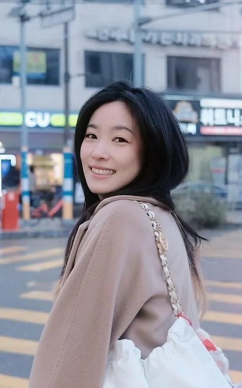 Keer Zhu