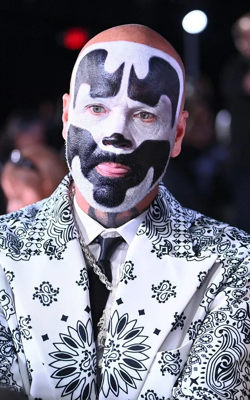 Shaggy 2 Dope