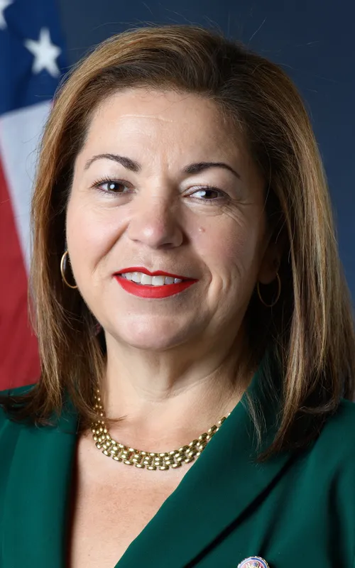 Linda Sánchez