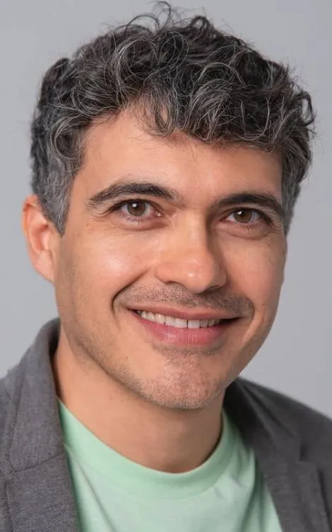 Evan Regueira